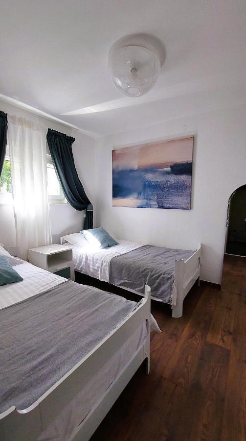 Holiday Home Zora - Family Vacation House Near Protected Area Of The Nature Park Kamenjak, With Green Yard, Wifi, Air-Con Premantura Exterior foto