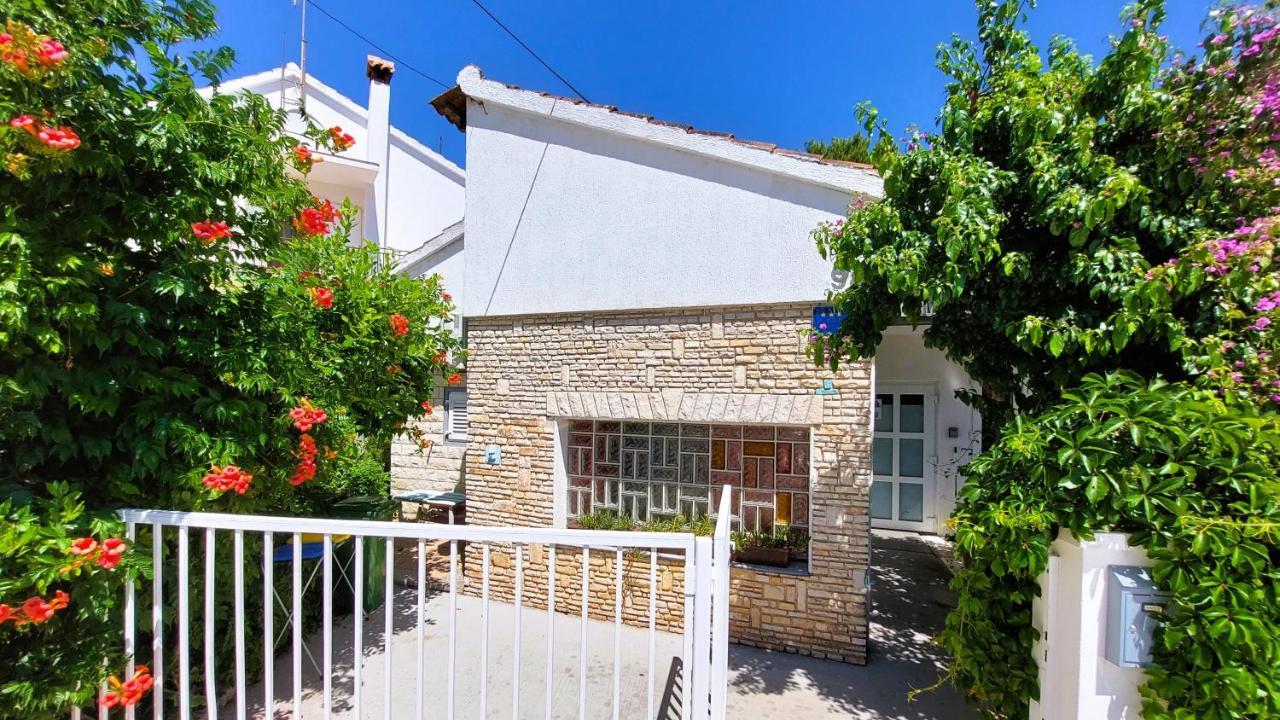 Holiday Home Zora - Family Vacation House Near Protected Area Of The Nature Park Kamenjak, With Green Yard, Wifi, Air-Con Premantura Exterior foto